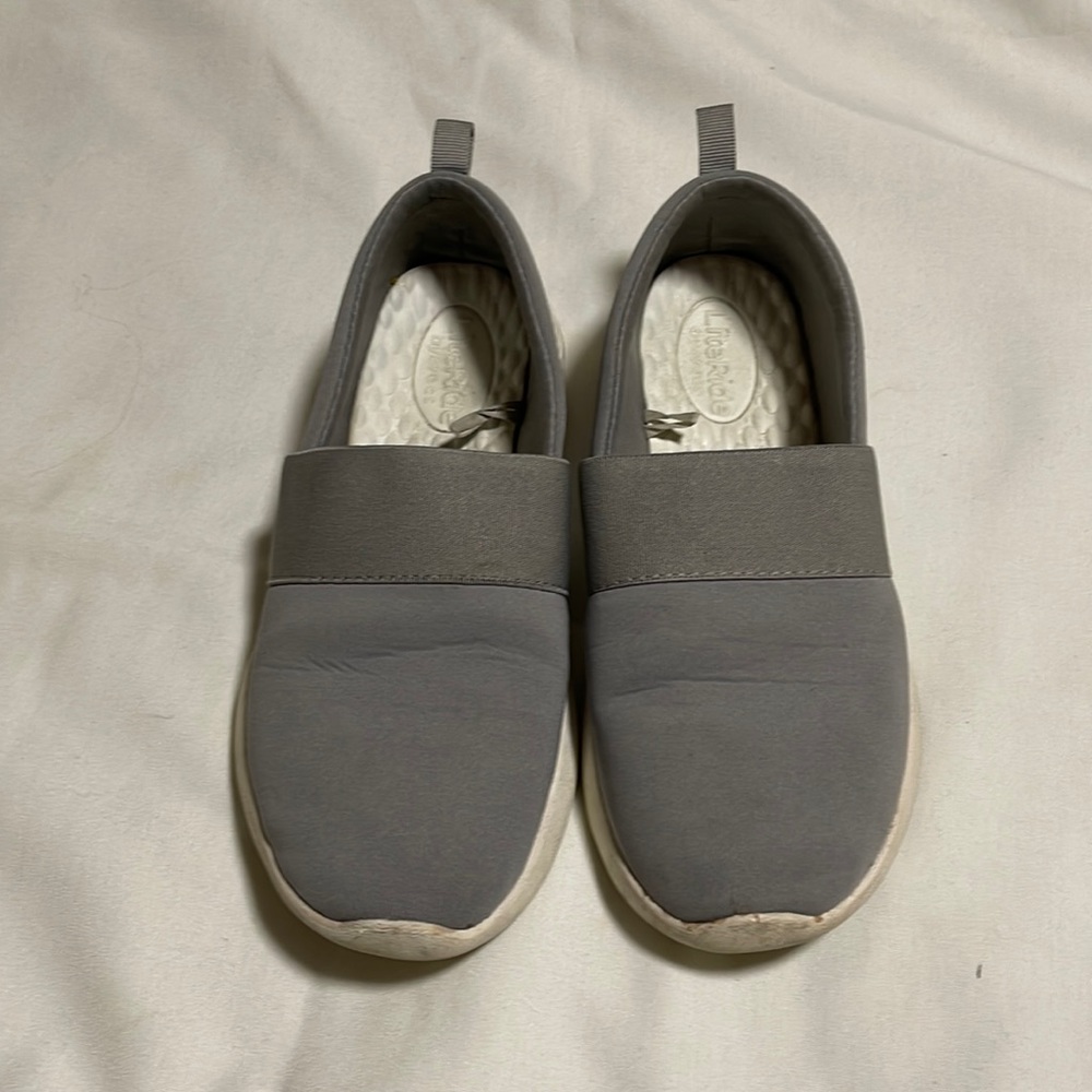 ⭐️Crocs Literide shoes.  Size 8